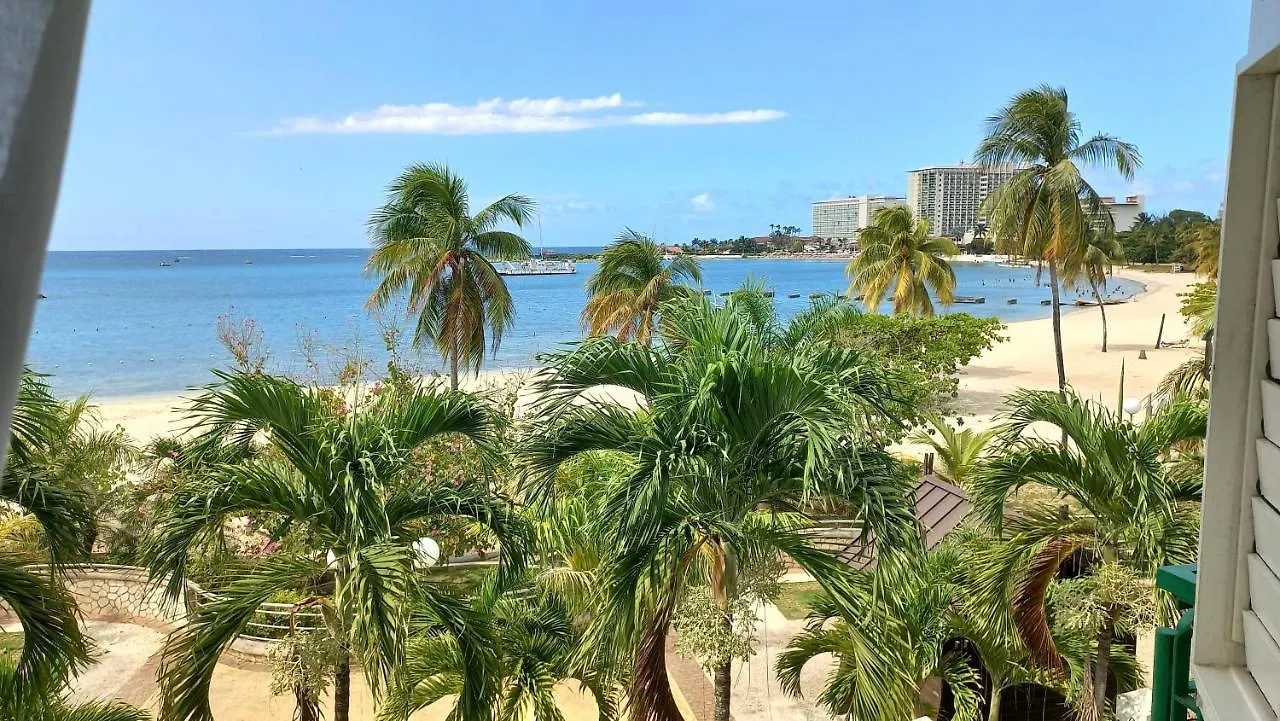 Beautiful Balcony By The Sea Aparthotel Ocho Rios